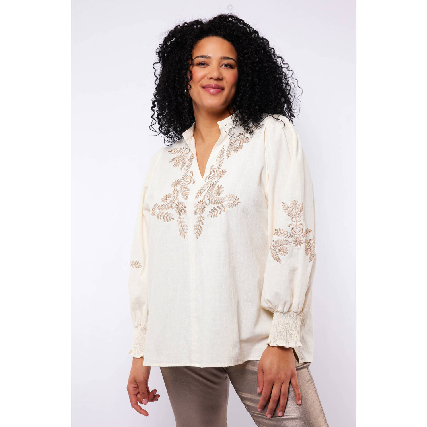 Exxcellent top ecru broderie