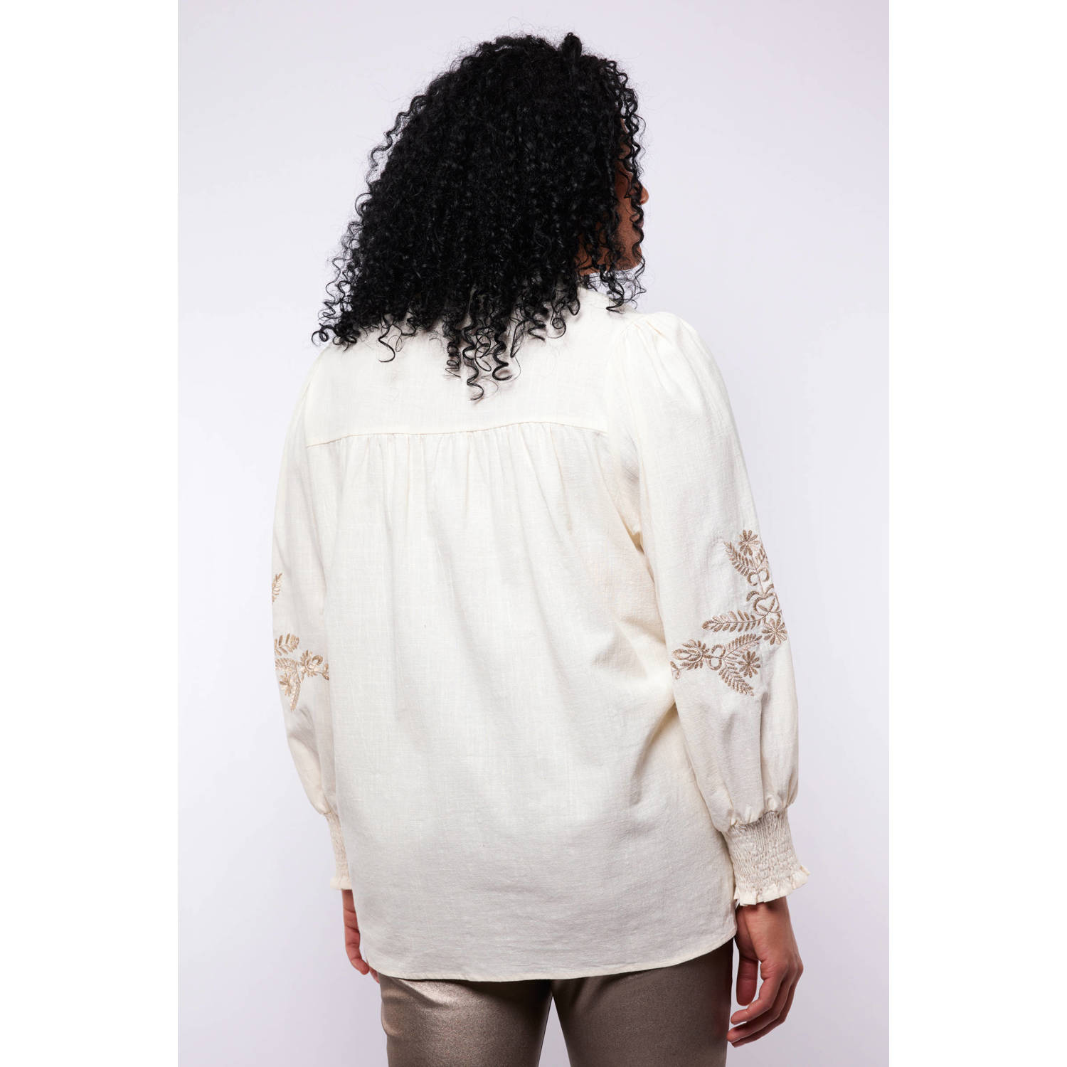 Exxcellent top ecru broderie