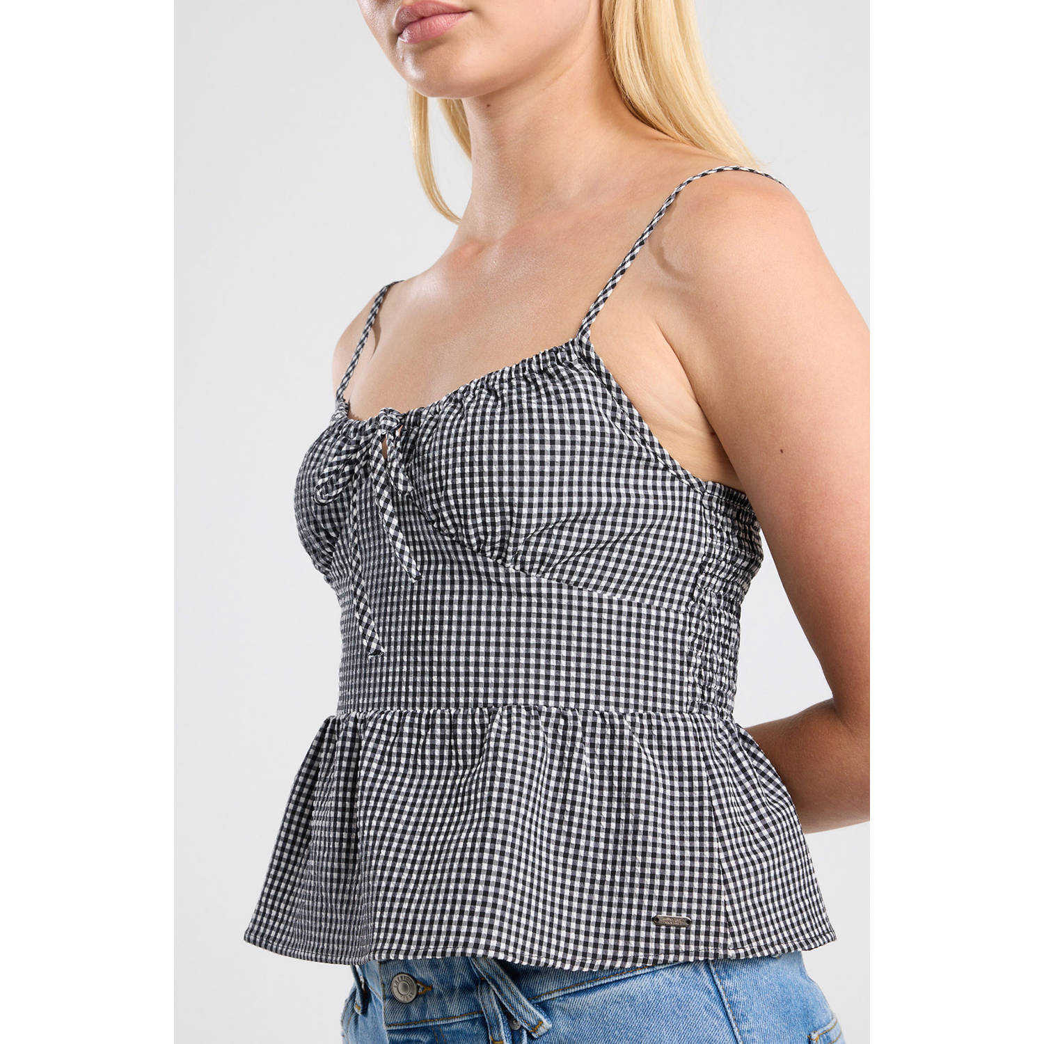 America Today mouwloze top zwart