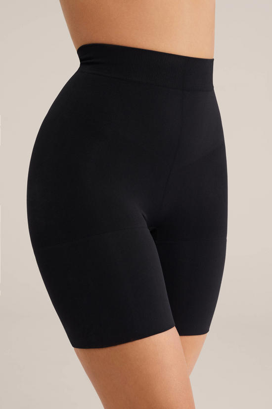 WE Fashion shorts