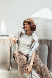 thumbnail: Catwalk Junkie imitatieleren wide leg regular waist casual broek bruin