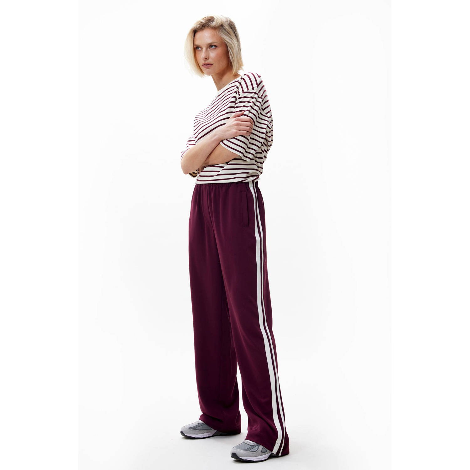 Catwalk Junkie straight high waist broek donkerrood