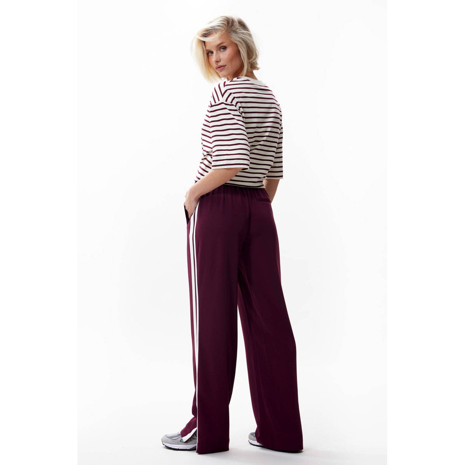 Catwalk Junkie straight high waist broek donkerrood