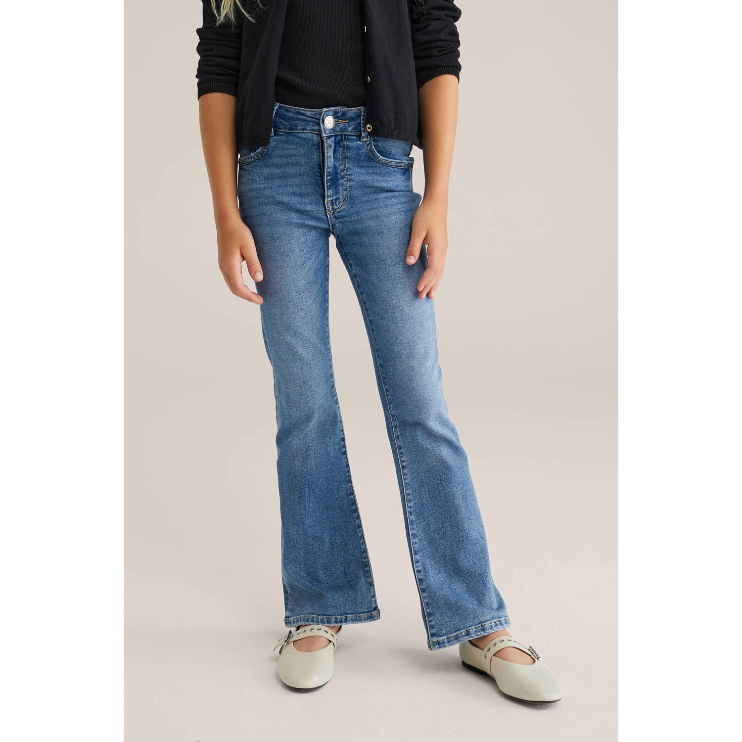 WE Fashion flared jeans medium blue denim