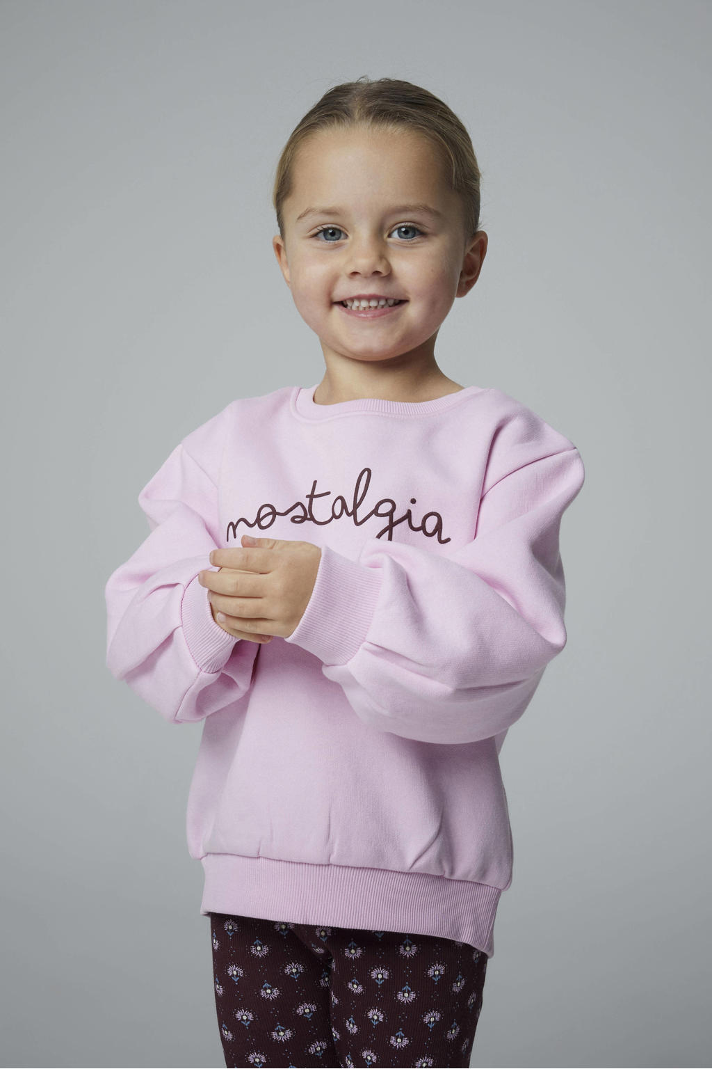 Lichtroze meisjes NAME IT MINI sweater met tekst print, lange mouwen, ronde hals en geribde boorden