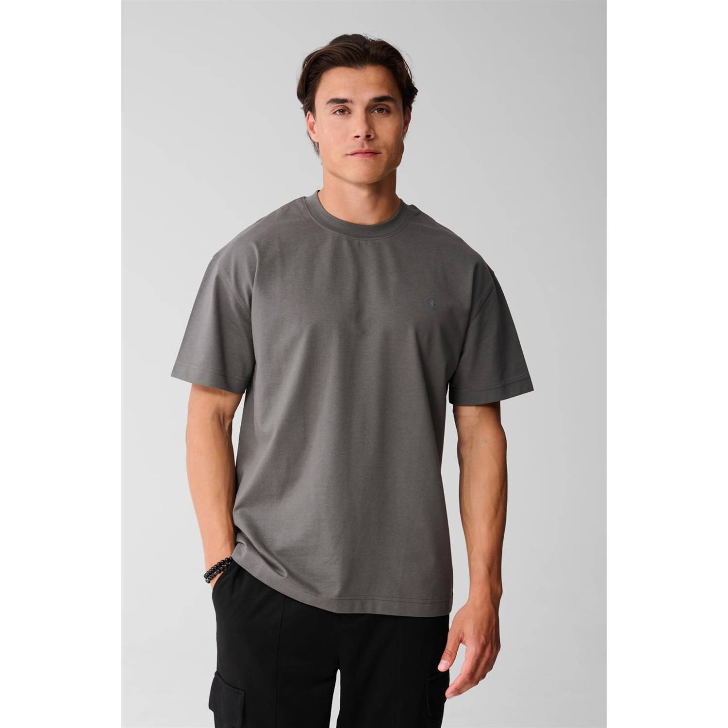 Shoeby regular T-shirt donkergroen