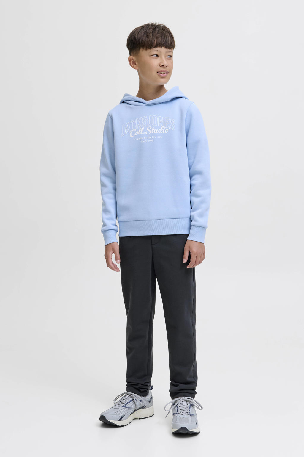 Donkerblauwe jongens JACK & JONES JUNIOR tapered casual broek van sweat materiaal met regular waist, rits- en haaksluiting en effen