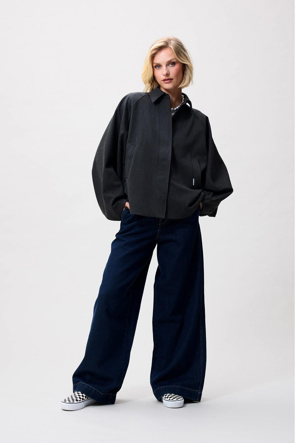 Grijze dames Catwalk Junkie trenchcoat van polyester met effen, lange mouwen, klassieke kraag en knoopsluiting