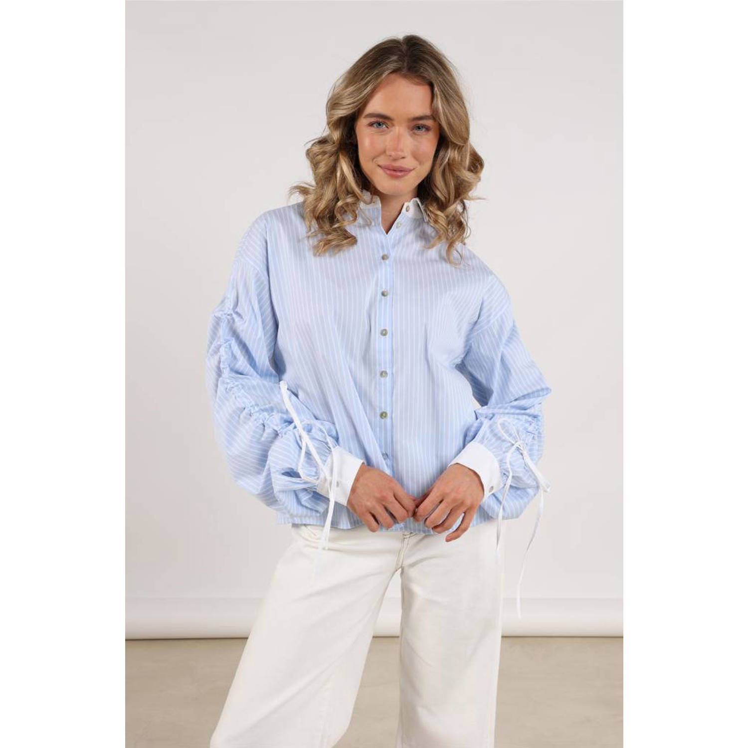 NUKUS blouse lichtblauw