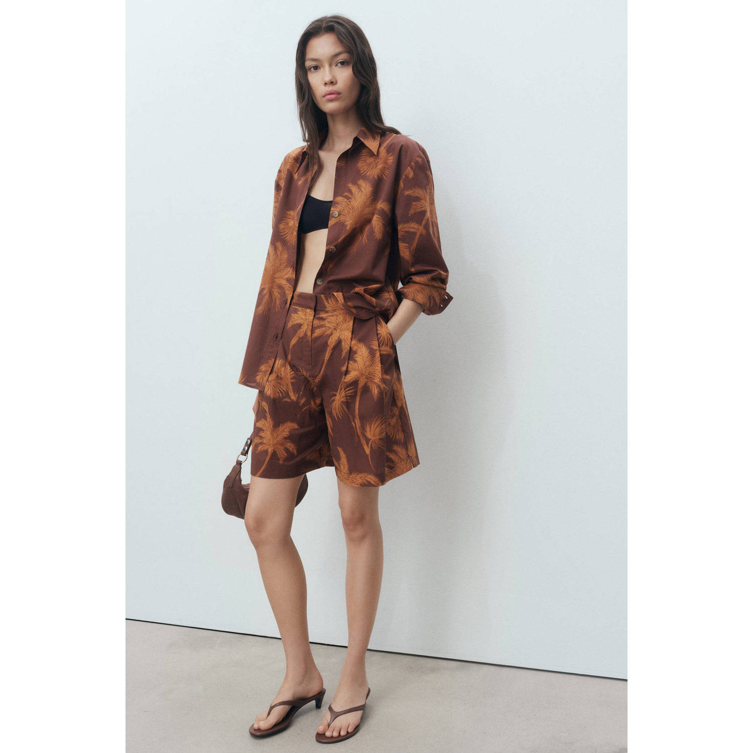 Mango straight regular waist casual short bruin