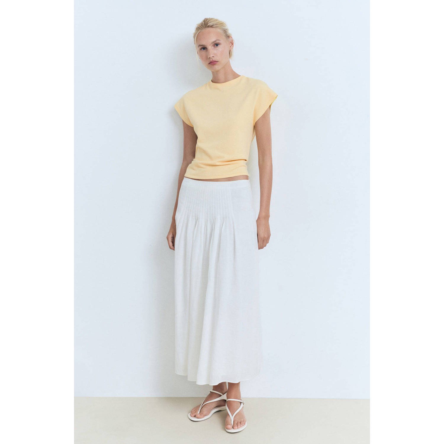 Mango top lichtgeel fijn gebreid