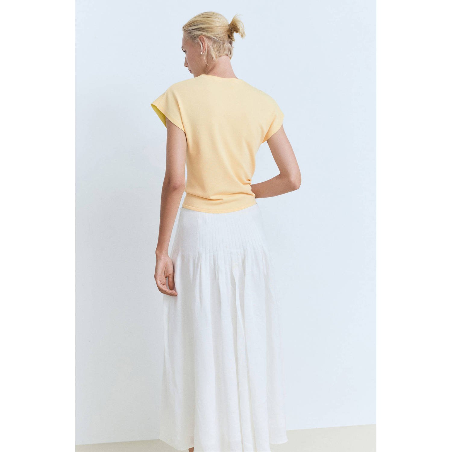 Mango top lichtgeel fijn gebreid