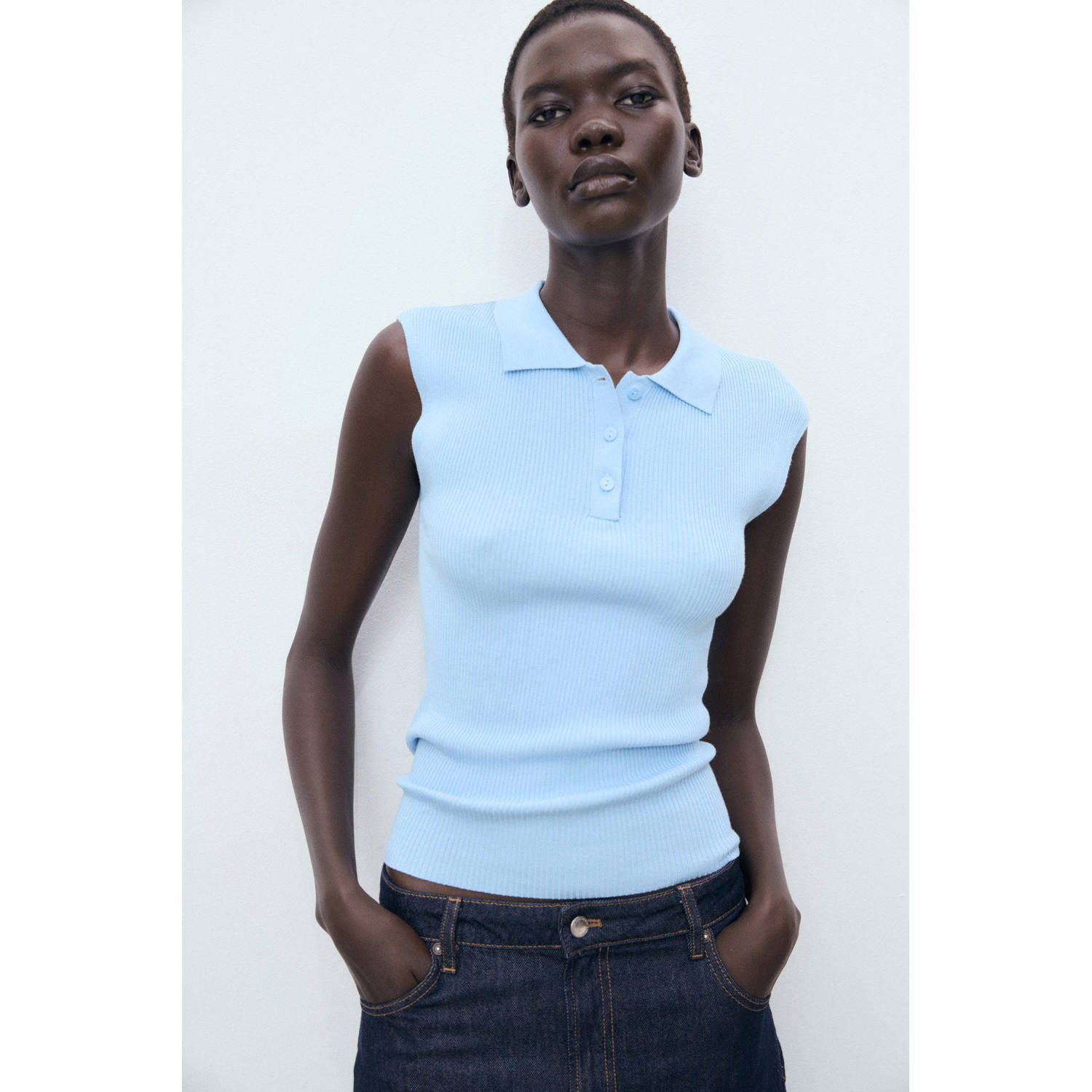 Mango top lichtblauw