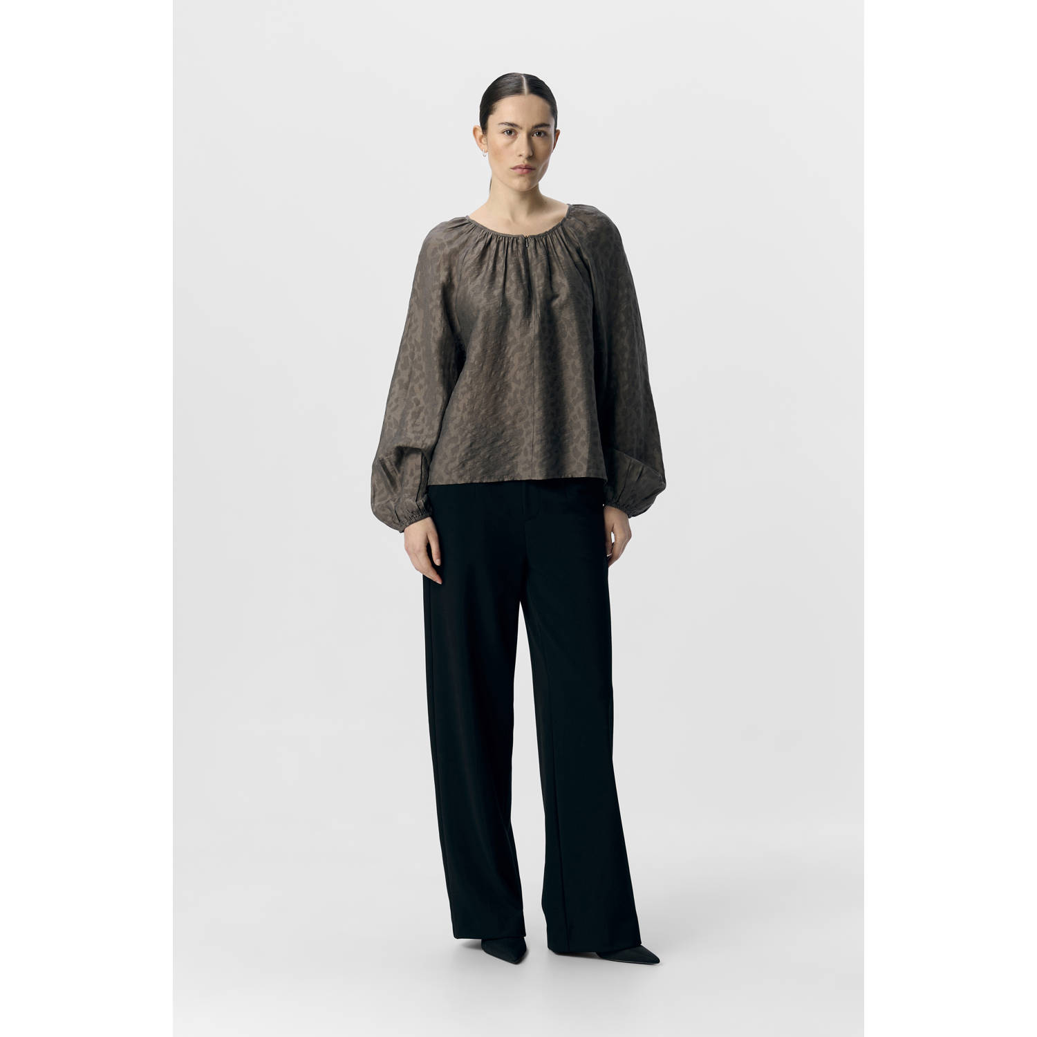 OBJECT top bruin