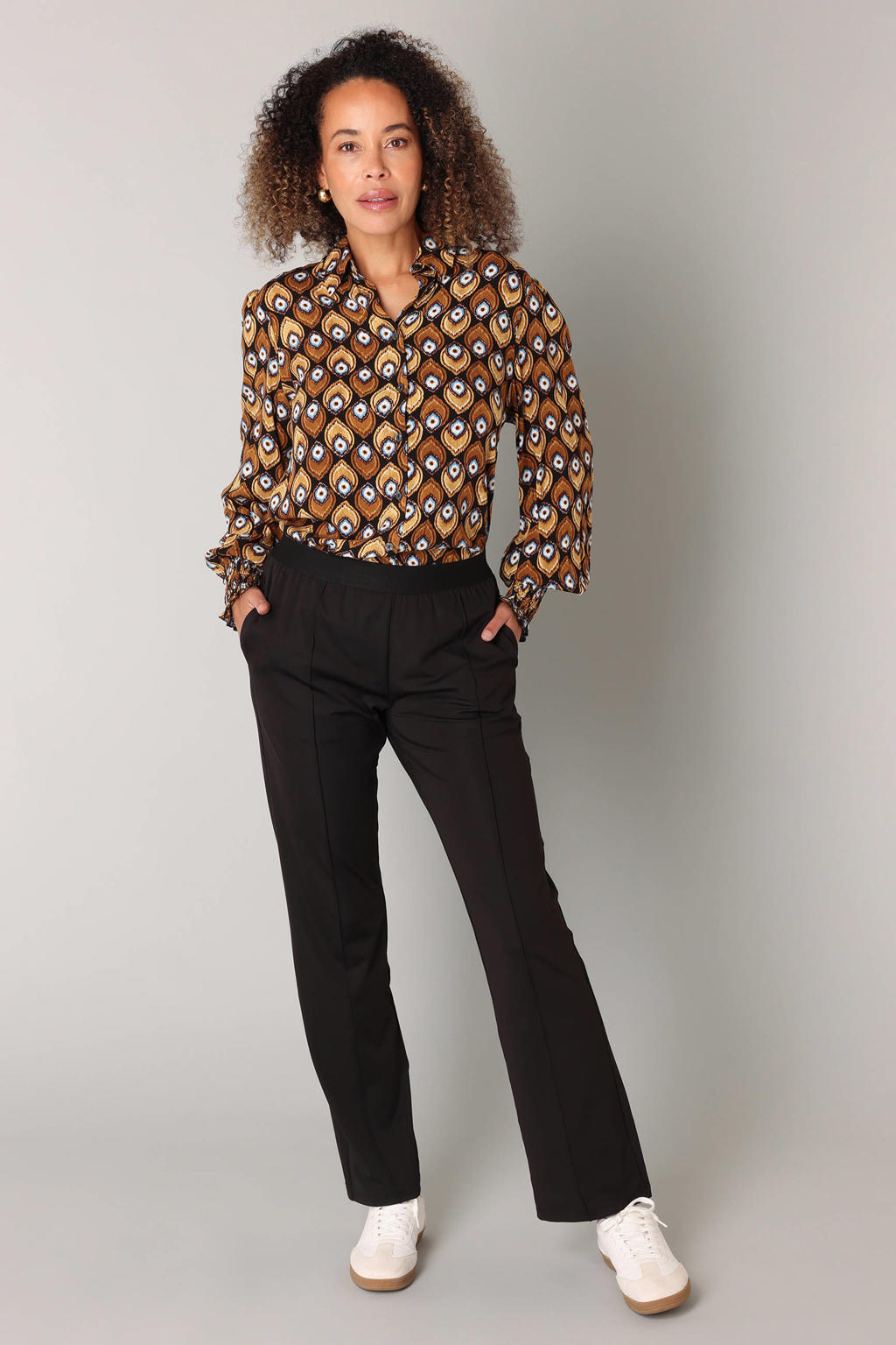Camelkleurige dames ES&SY blouse van viscose met lange mouwen, klassieke kraag en knoopsluiting