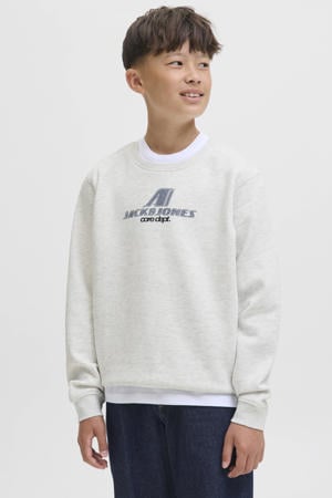 sweater wit