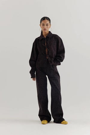 wide leg jeans met panterprint bruin