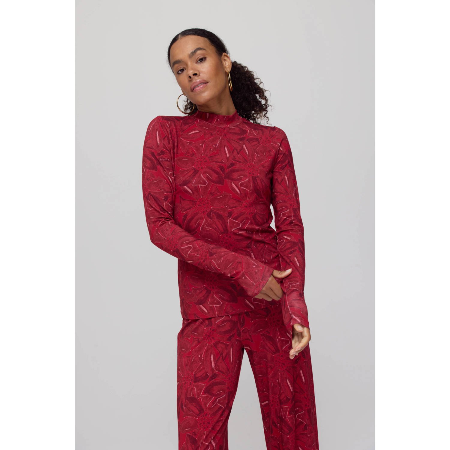HARPER & YVE top rood