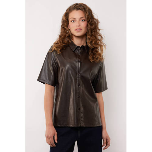G-maxx X Froukje imitatieleren blouse donkerbruin afbeelding