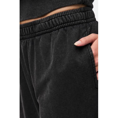 PIECES sweatpants PCCHILLI zwart afbeelding