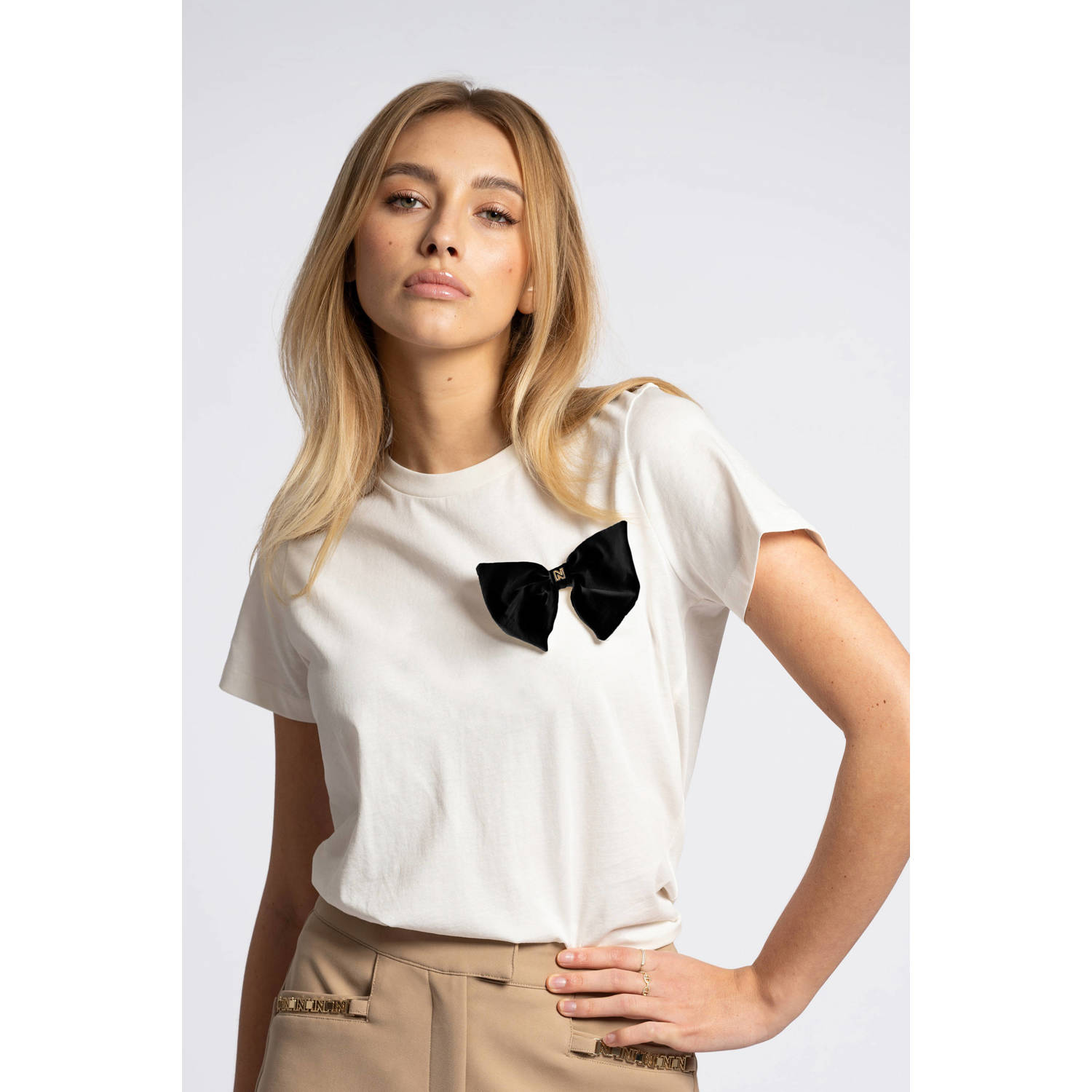 NIKKIE T-shirt wit