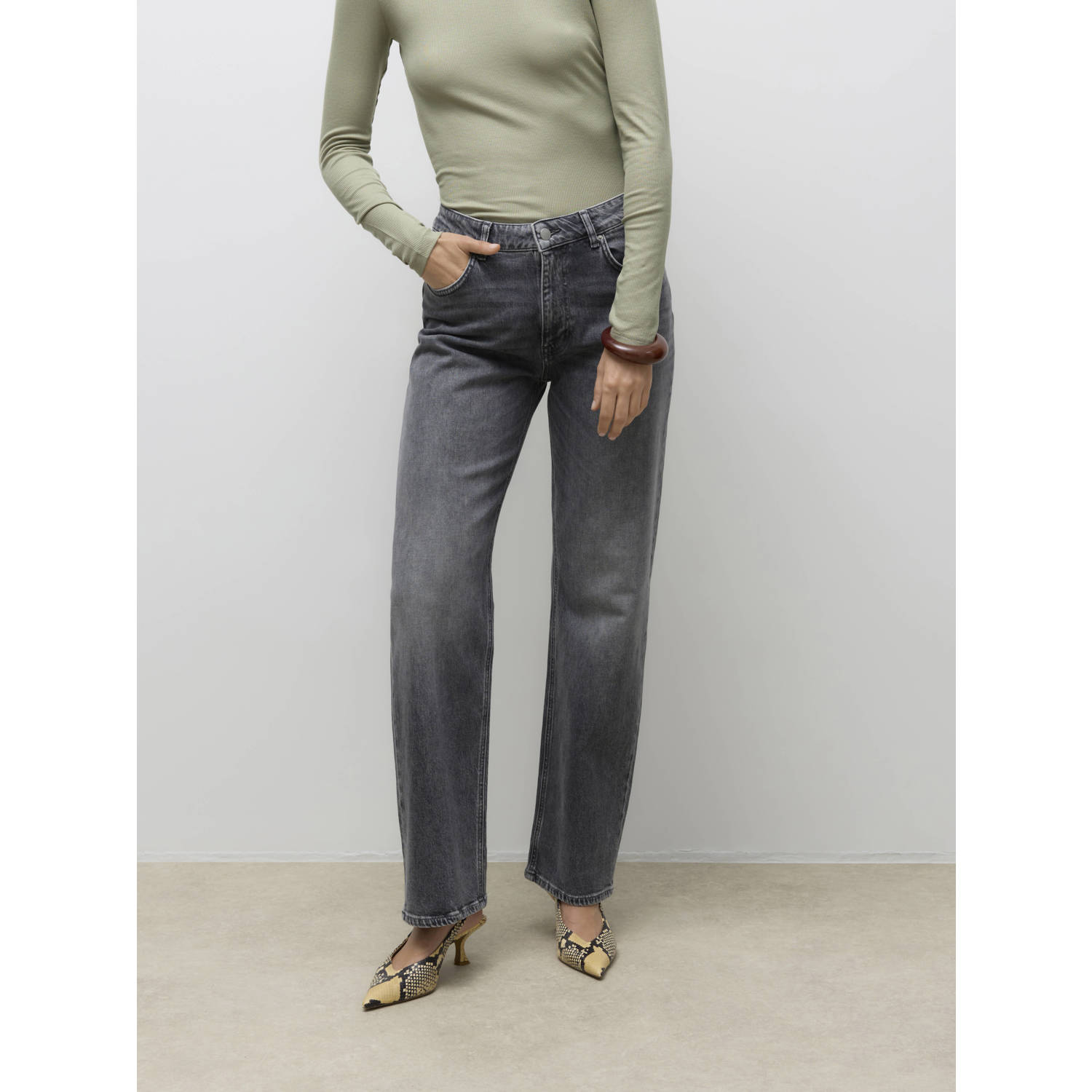 AWARE straight leg jeans grey denim