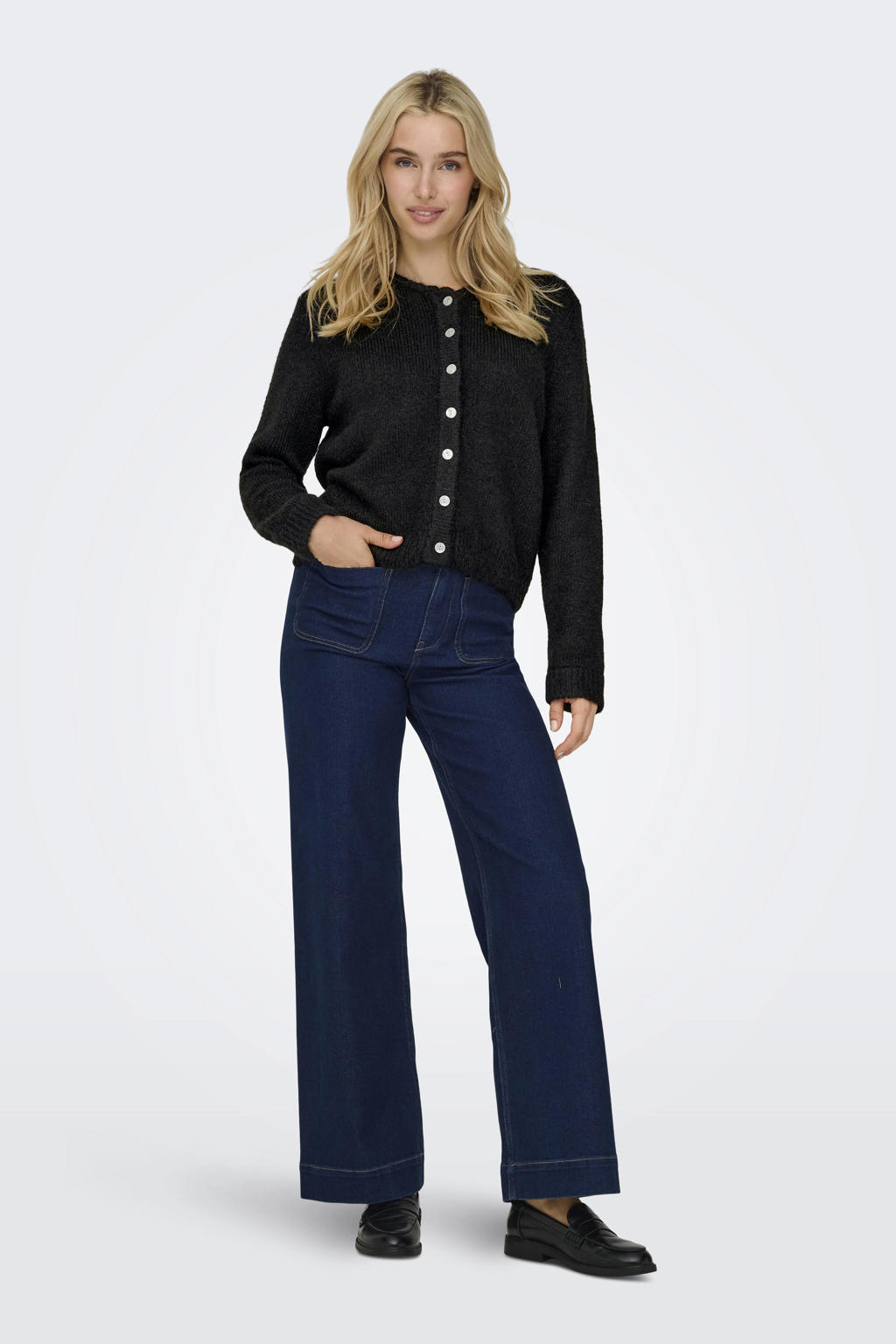 Zwarte dames ONLY gebreid vest van wol met effen, lange mouwen, ronde hals en knoopsluiting