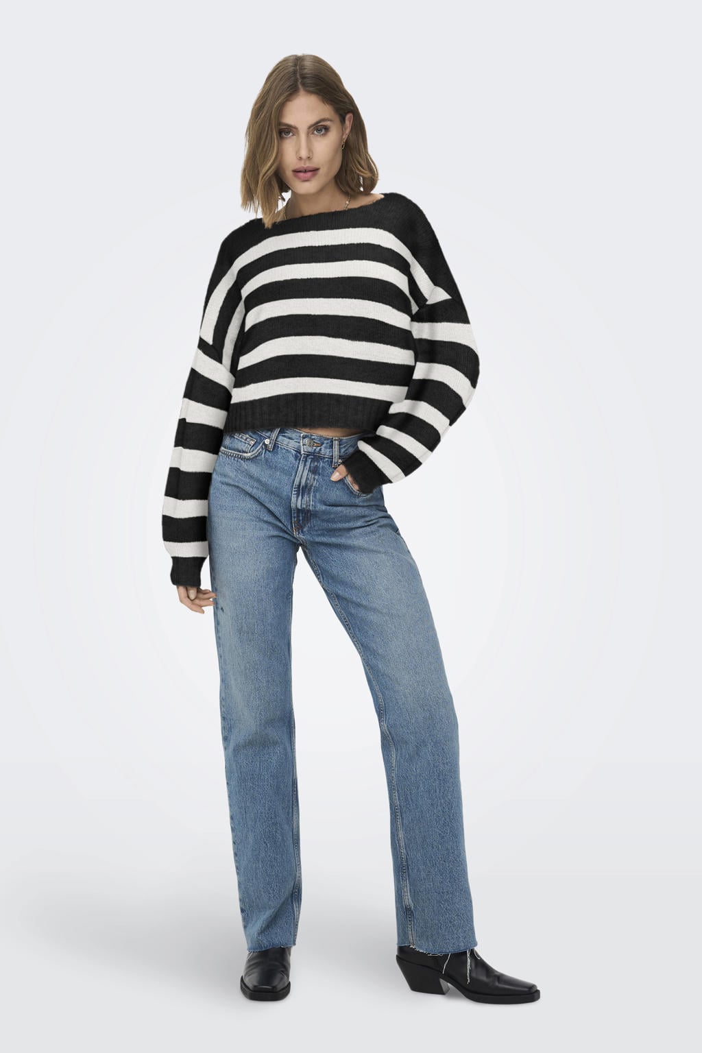 Zwart en witte dames ONLY pullover gebreid van polyester met strepenprint, lange mouwen en boothals