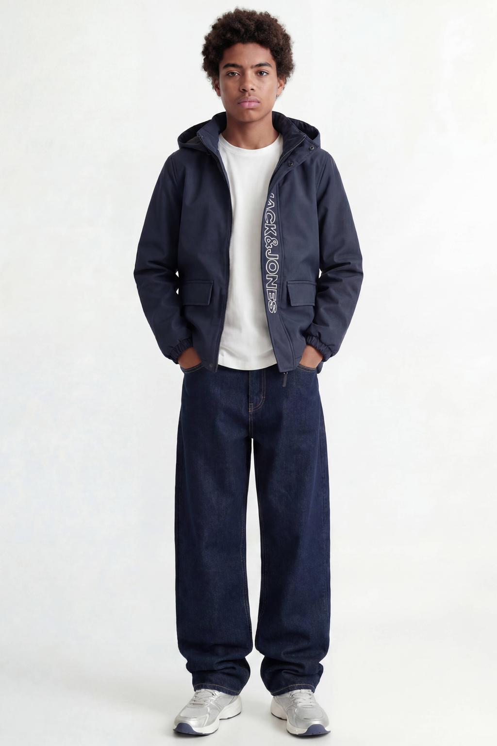 Donkerblauwe jongens JACK & JONES JUNIOR softshell jas met logo dessin, lange mouwen, capuchon en rits- en drukknoopsluiting