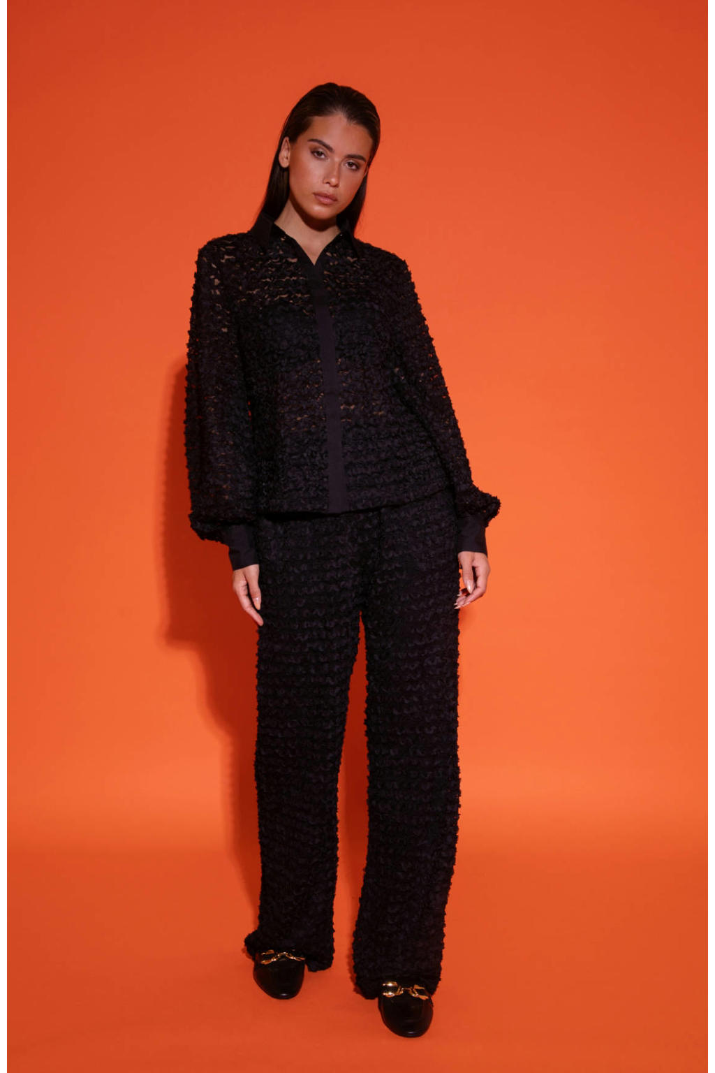 Zwarte dames Studio AMAYA blouse van polyester met effen, lange mouwen, klassieke kraag, knoopsluiting en textuur