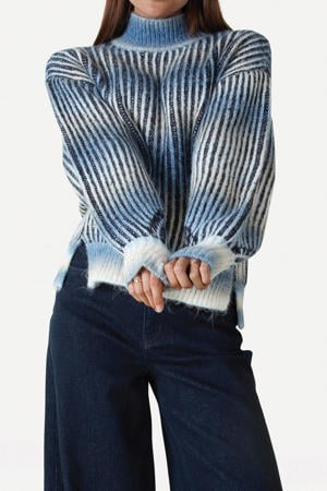 trui blauw gebreid