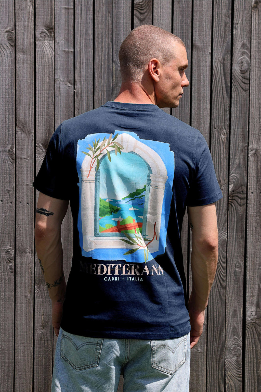 Donkerblauwe heren Kultivate T-shirt met backprint, korte mouwen en ronde hals
