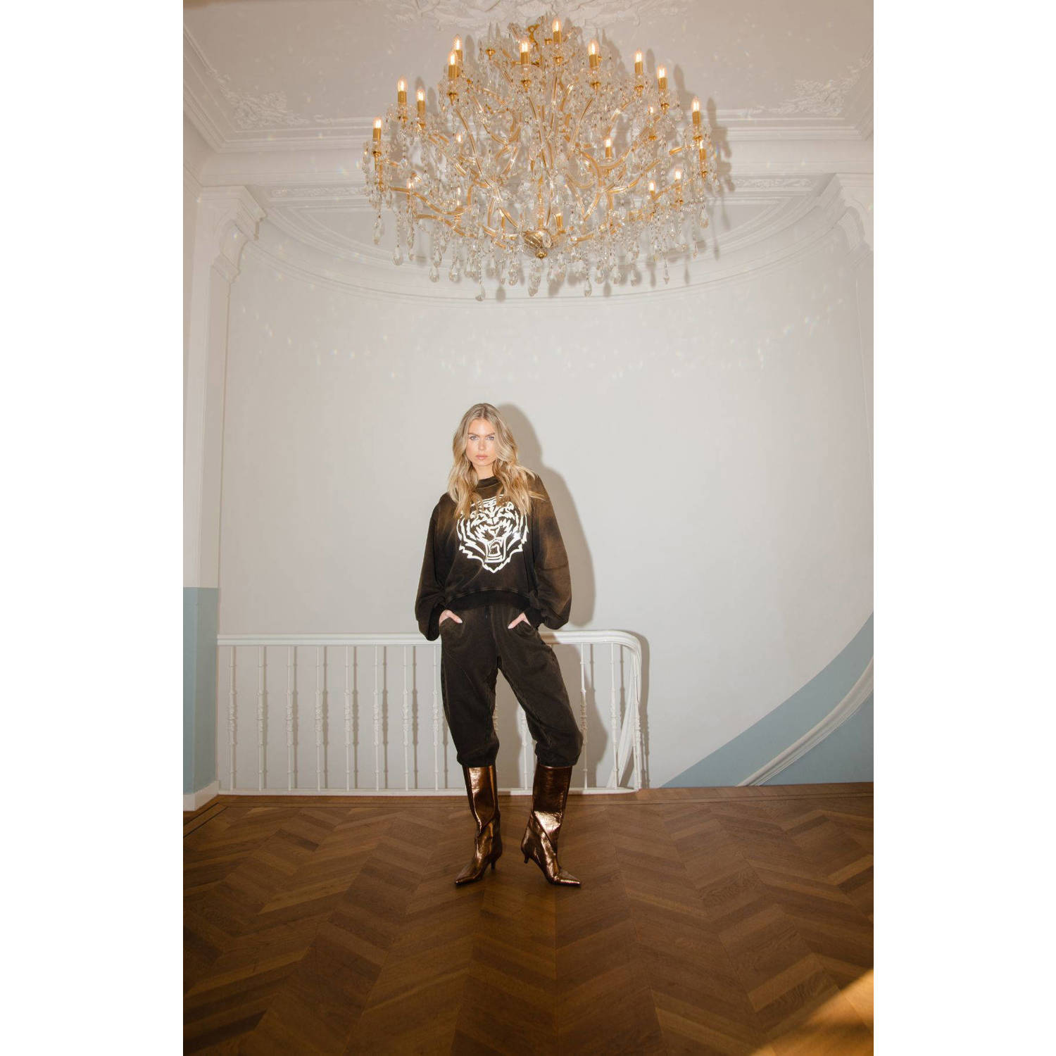 AMAYA Amsterdam sweater bruin