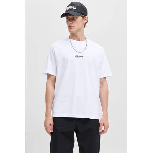 JACK & JONES ESSENTIALS relaxed T-shirt wit afbeelding