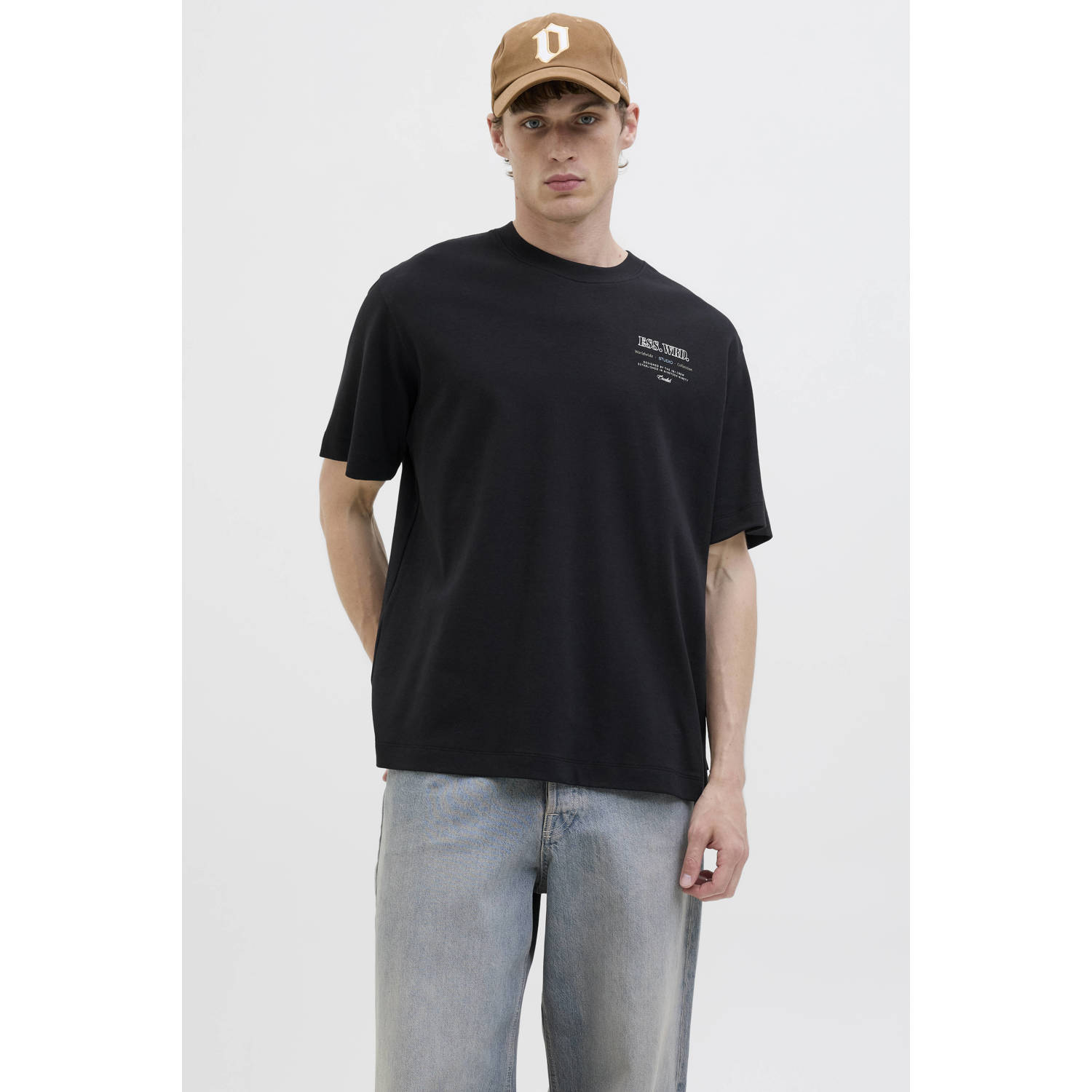 JACK & JONES ESSENTIALS loose T-shirt zwart