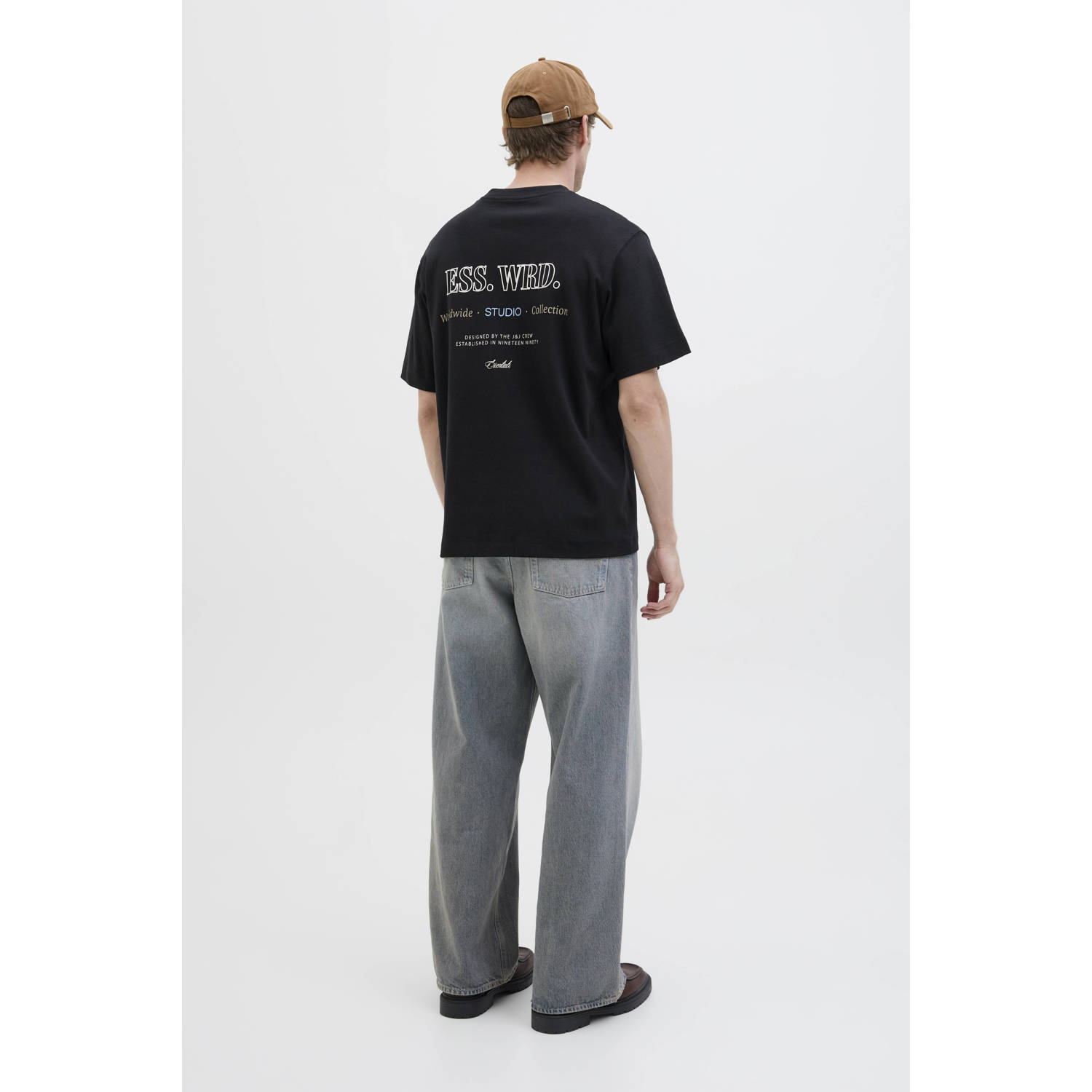 JACK & JONES ESSENTIALS loose T-shirt zwart
