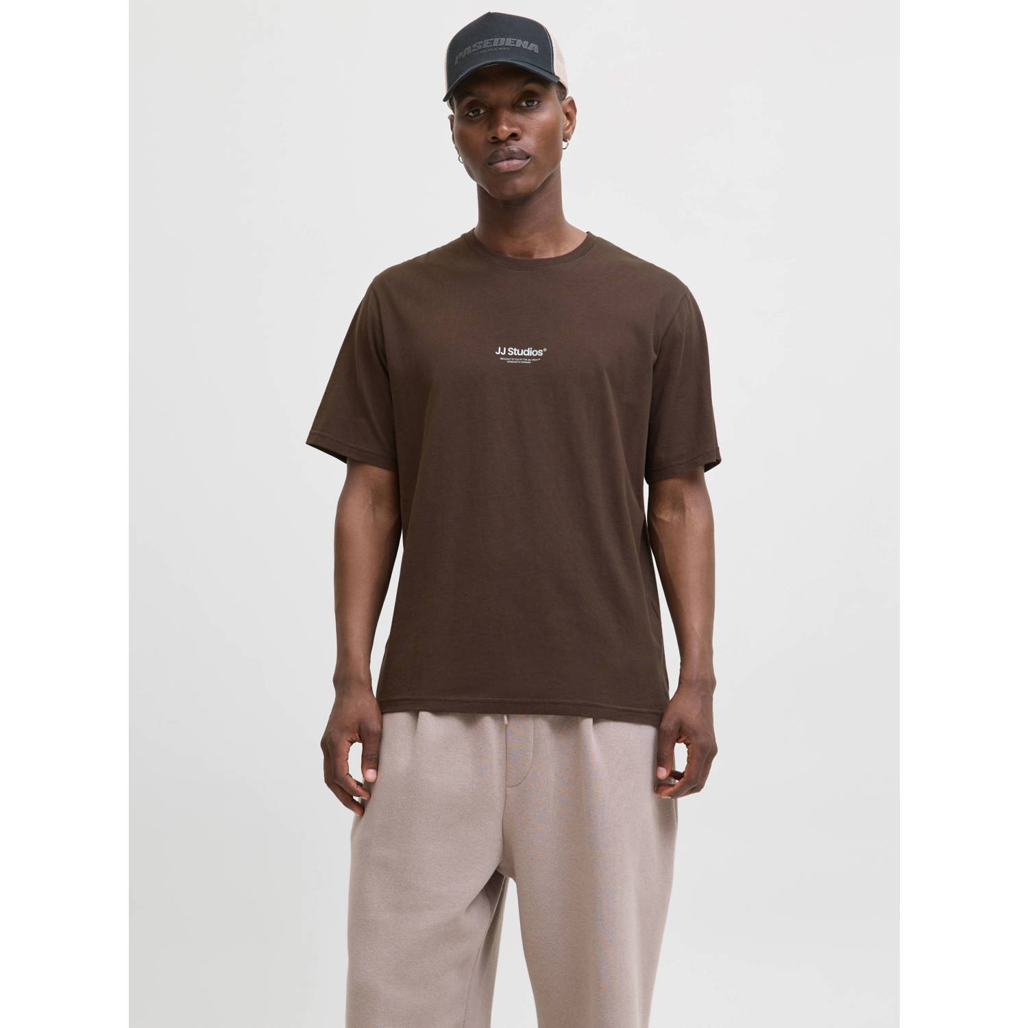 JACK & JONES ESSENTIALS relaxed T-shirt donkerbruin