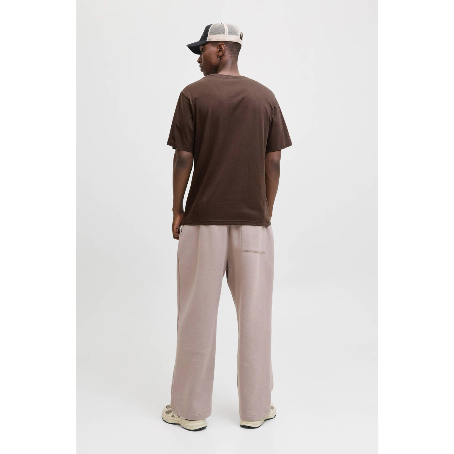 JACK & JONES ESSENTIALS relaxed T-shirt donkerbruin