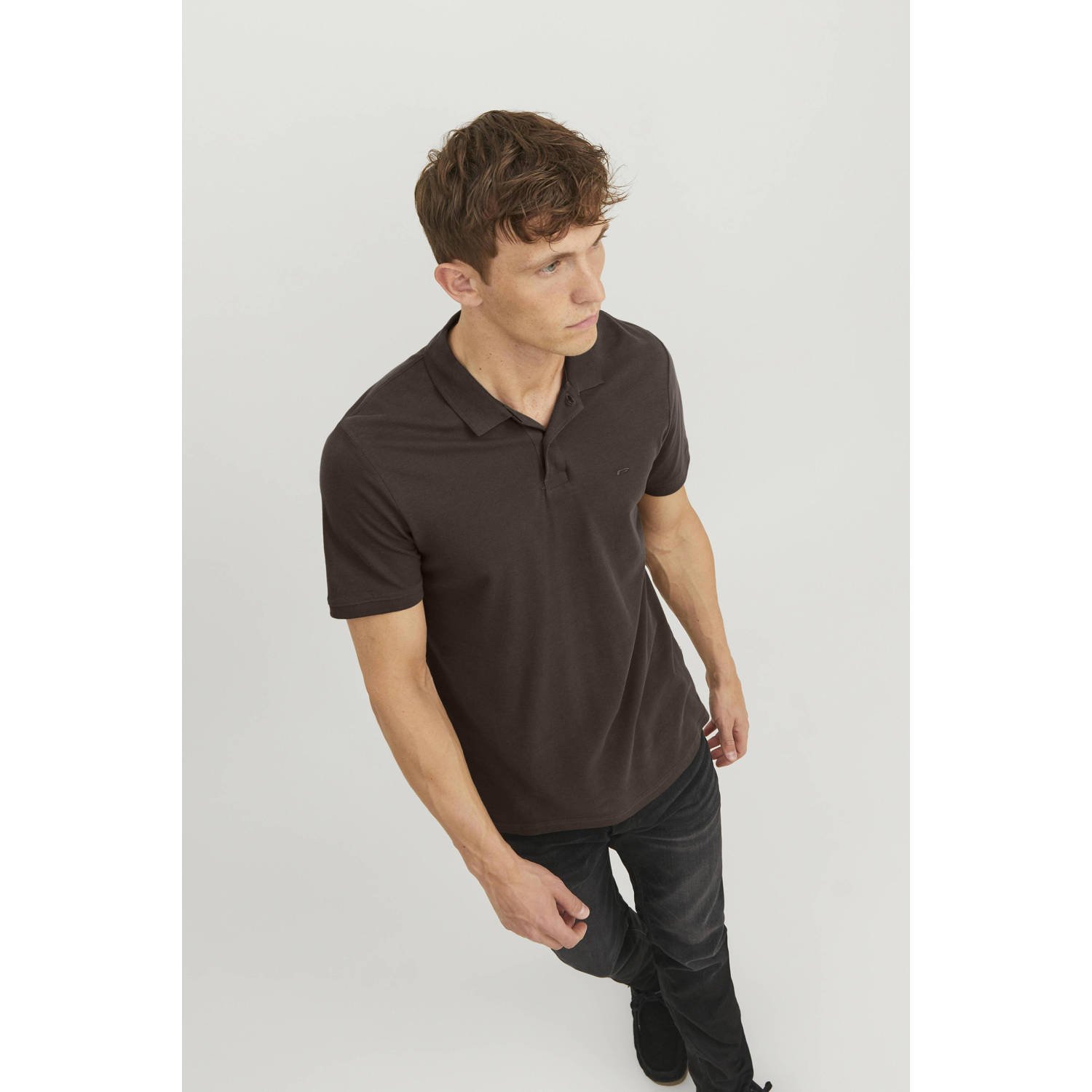 JACK & JONES ESSENTIALS slim polo donkerbruin