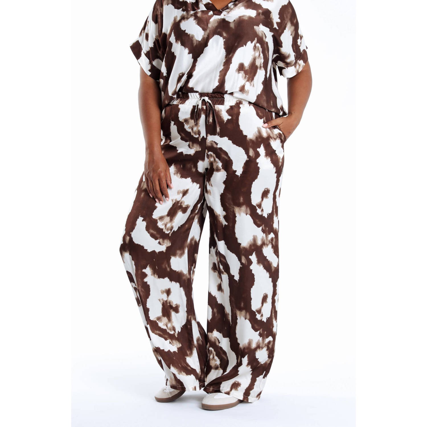 Paprika wide leg regular waist broek donkerbruin