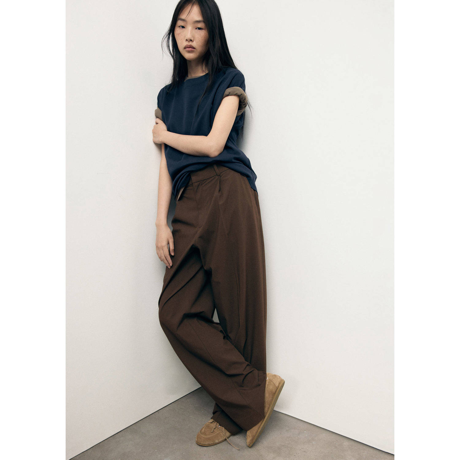 Mango wide leg low waist pantalon donkerbruin
