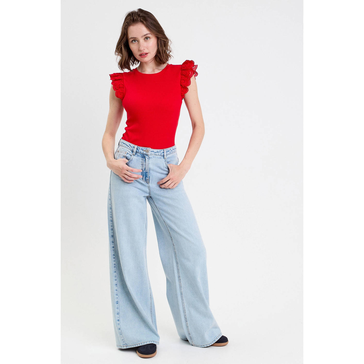 Cache mouwloze top broderie rood
