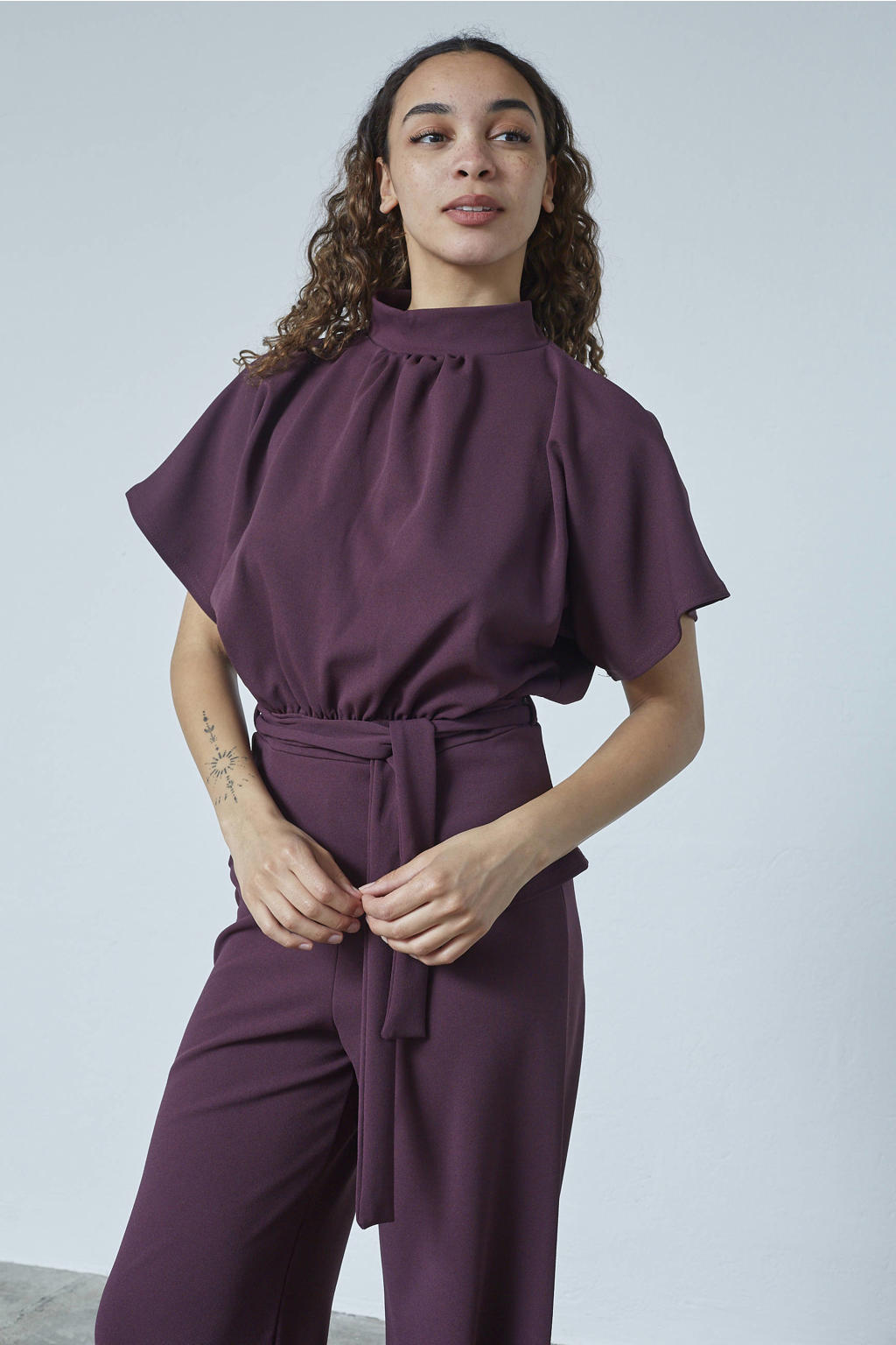 Donkerpaarse dames SisterS Point blousetop van polyester met effen, korte mouwen, opstaande kraag, striksluiting en ceintuur