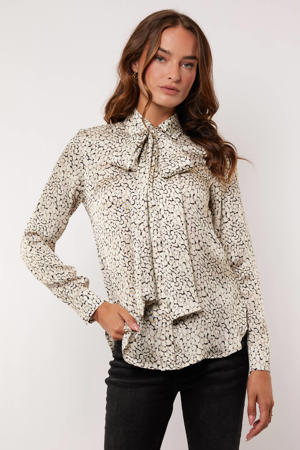 blouse ecru