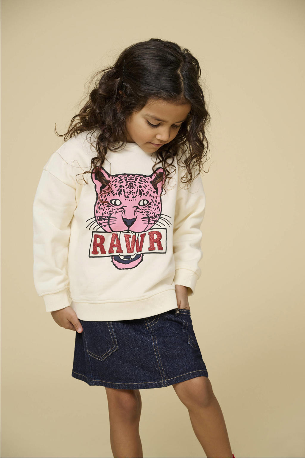 Ecru meisjes KIDS ONLY MINI sweater met printopdruk, lange mouwen, ronde hals en geribde boorden