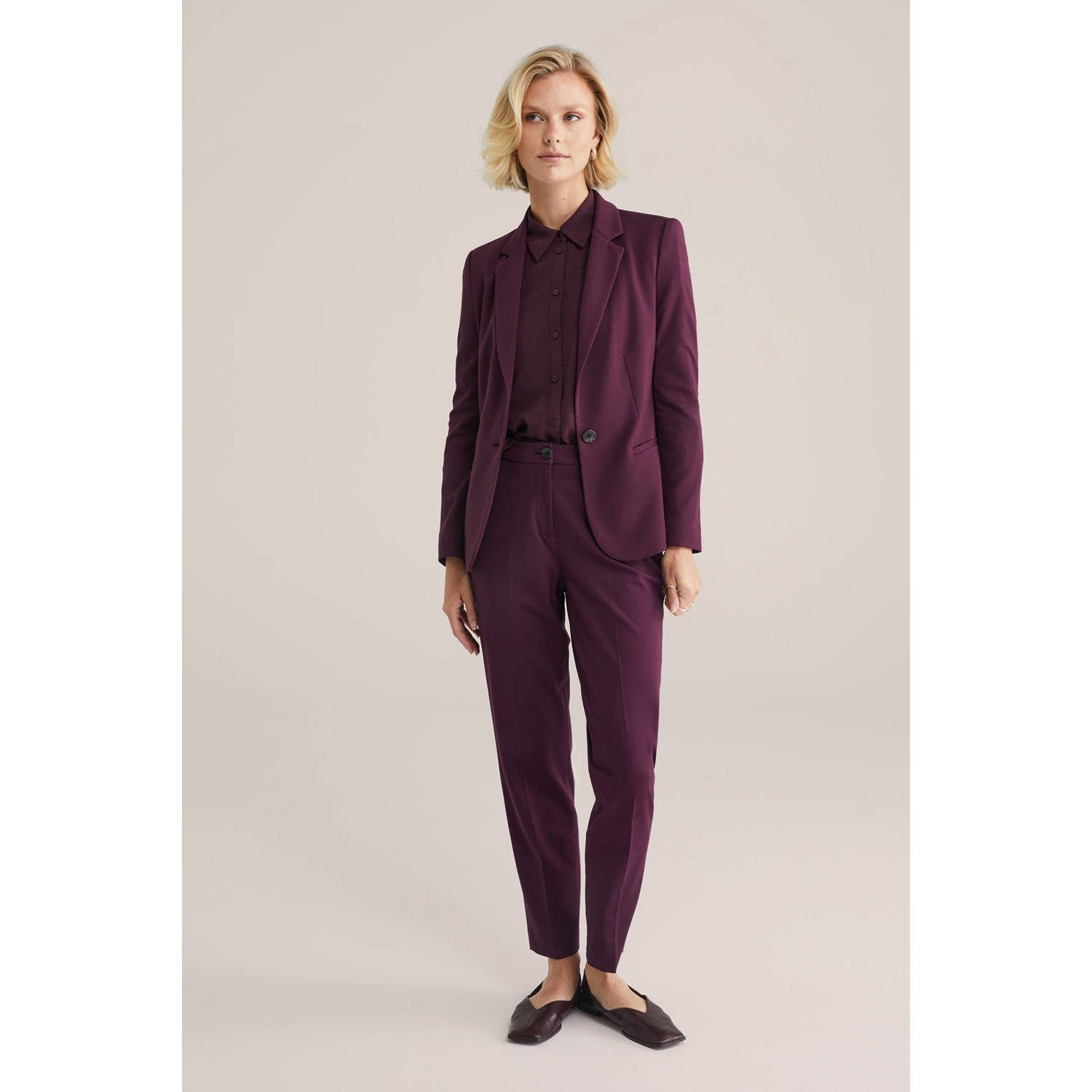 WE Fashion tapered regular waist chino donkerrood