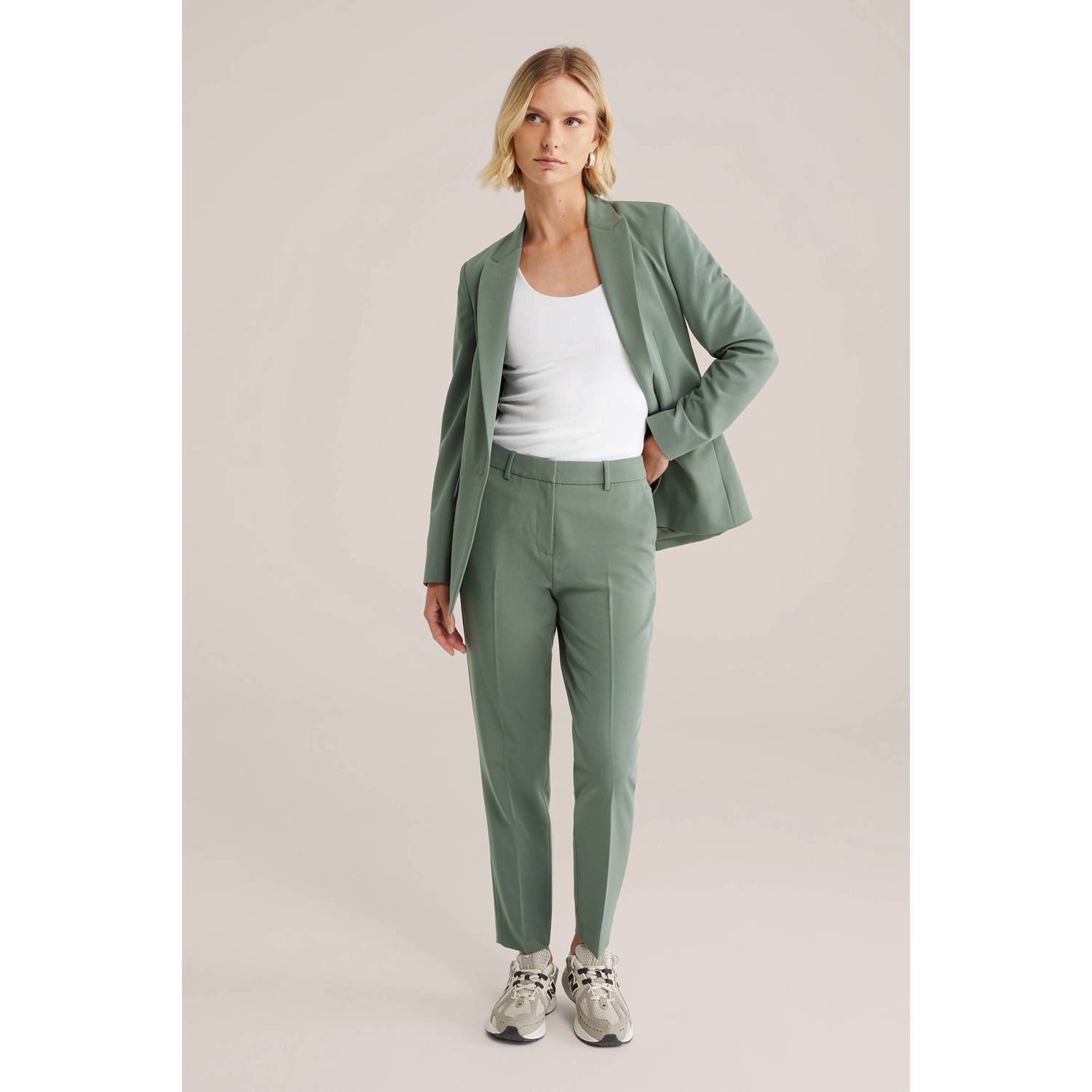 WE Fashion tapered regular waist pantalon groen