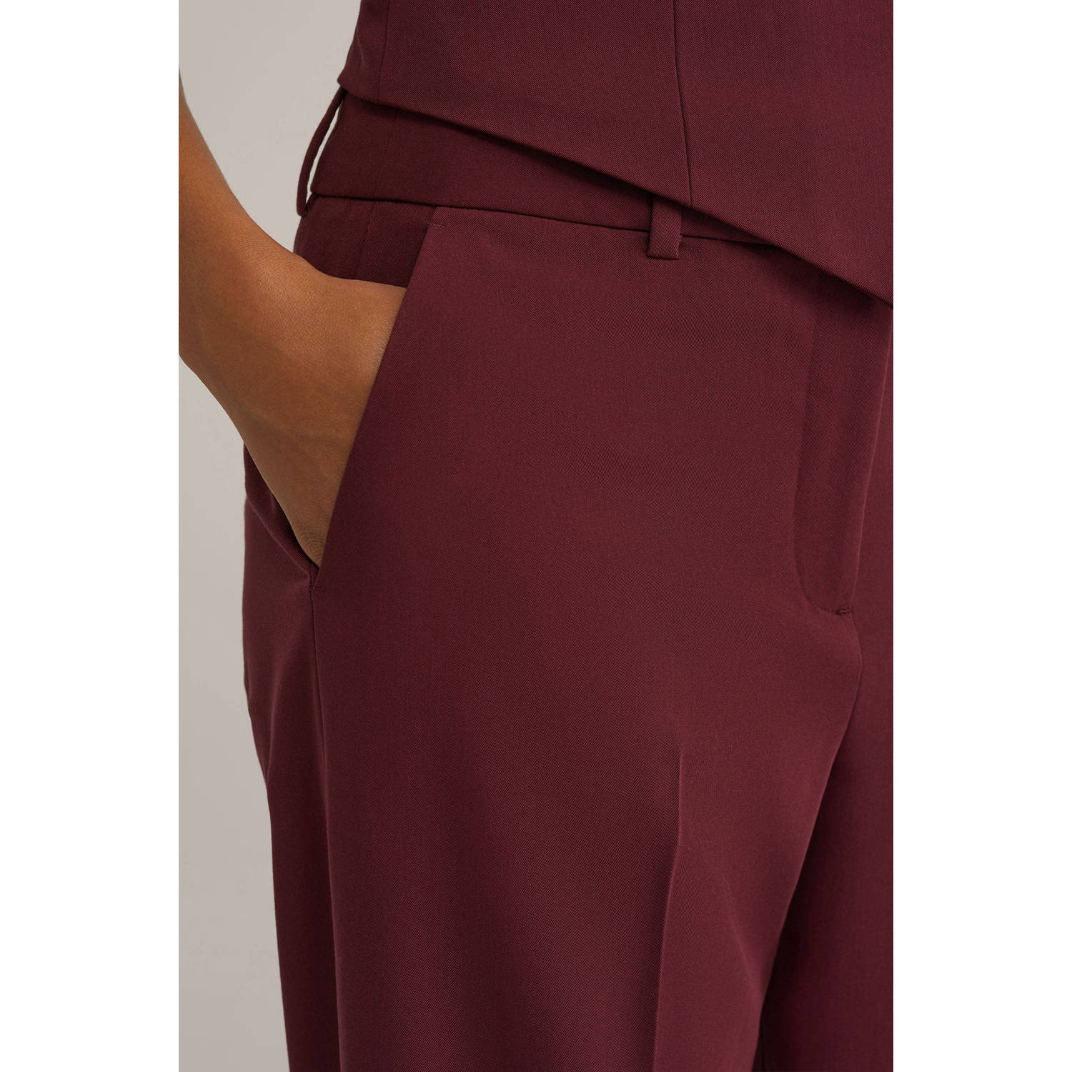 WE Fashion regular waist pantalon donkerrood