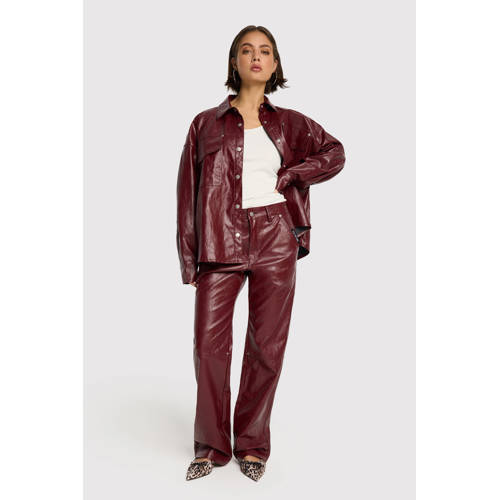 Alix the Label imitatieleren straight regular waist broek donkerrood afbeelding
