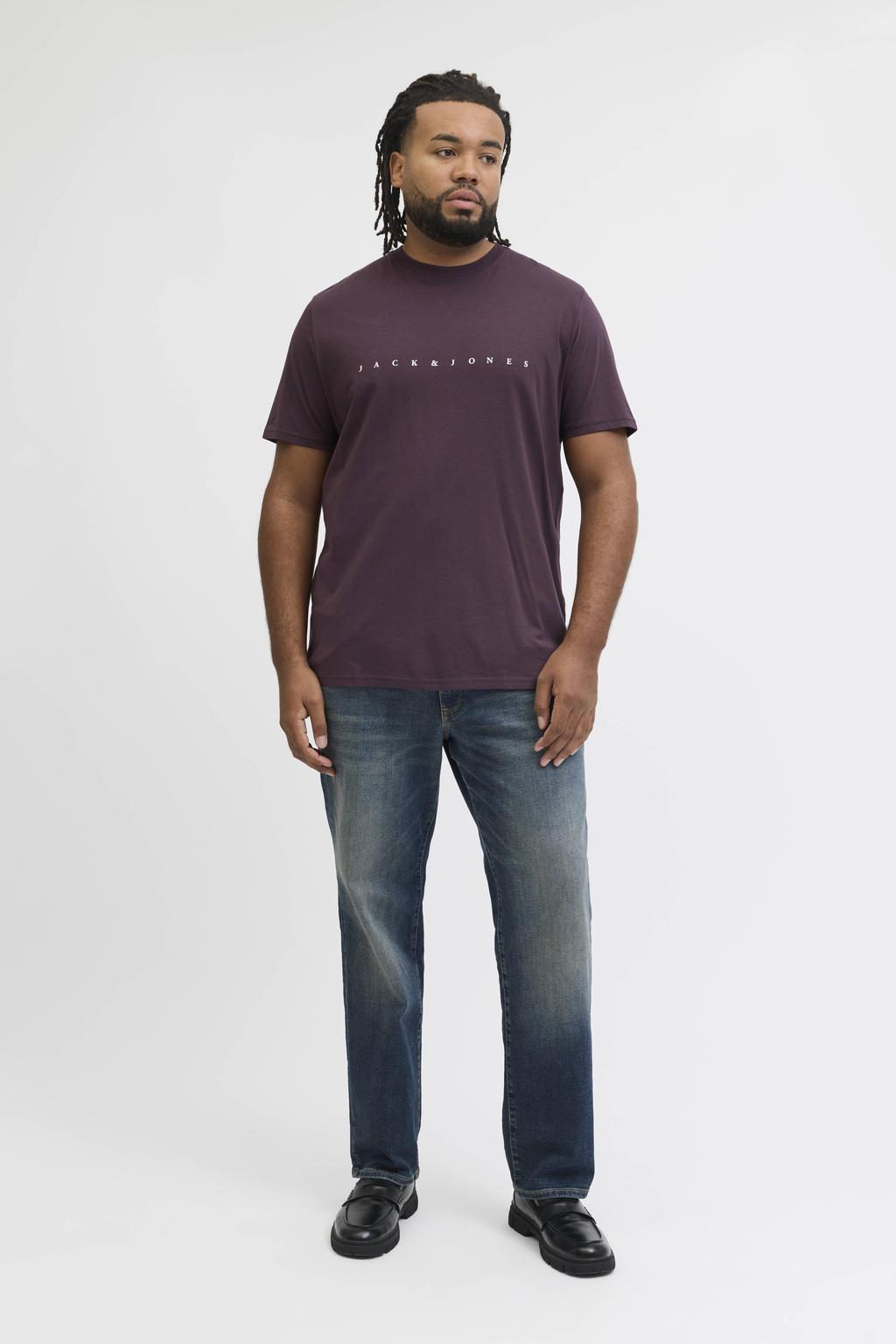 Donkerpaarse heren JACK & JONES PLUS SIZE regular T-shirt van katoen met logo dessin, korte mouwen en ronde hals